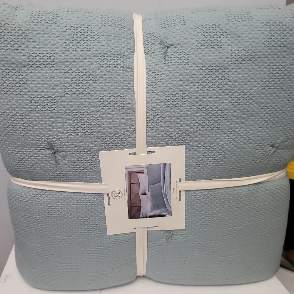 Southern Living Simplicity Collection Shay  Comforter